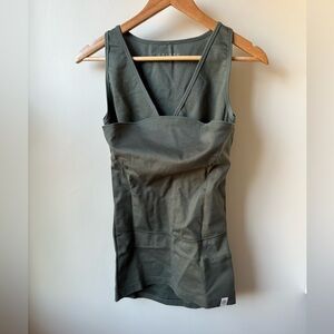 LALABU Soothe Baby Wearing Shirt‎ Tank Green Cozy New Mom Kangaroo Cuddle S